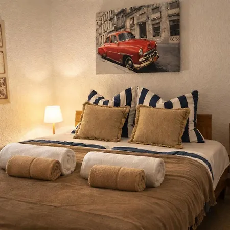 Hotel Royal *